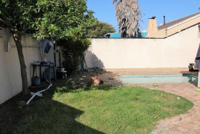 House For Sale in Melkbosstrand, Melkbosstrand